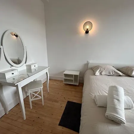 F2 Lumineux Avec Parking Prive Apartment Caen